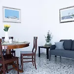 Tommy\'S Flat